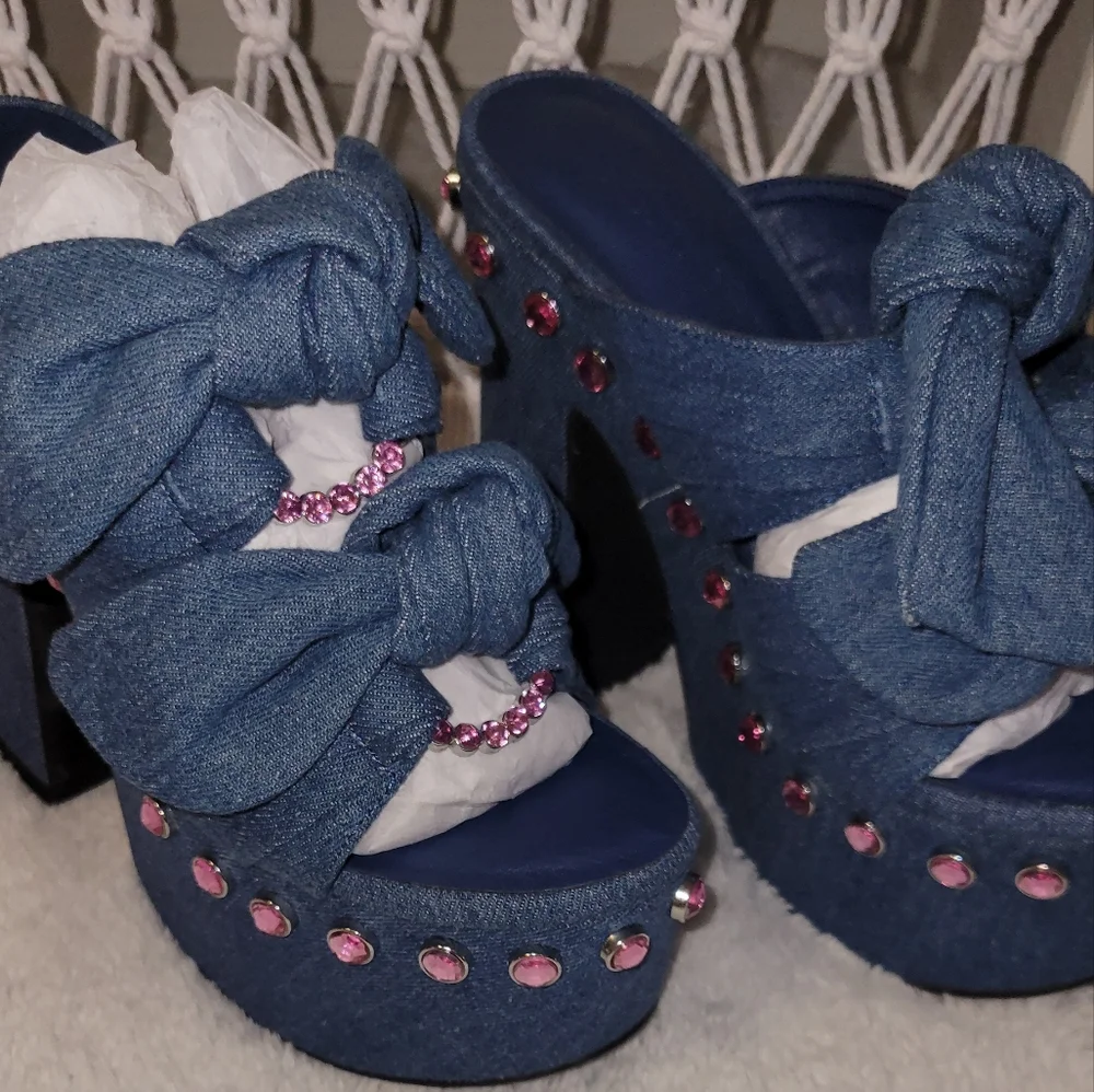 Sugar Thrillz Strike A Pose Denim Platforms - Picture 3 of 10